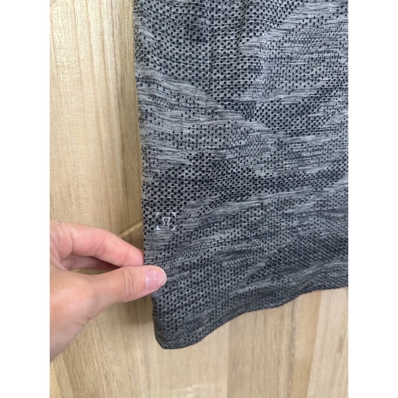 Lululemon Vent Tech Short Sleeve Shirt‎ Mens XL Grey Camo Athletic Fit Quick Dry - Picture 11 of 12
